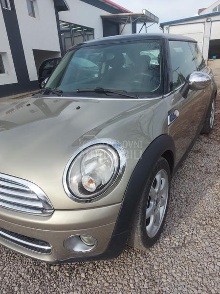 MINI Cooper 1.6