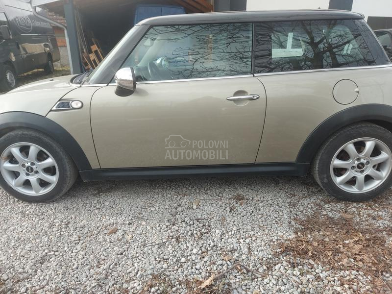 MINI Cooper 1.6