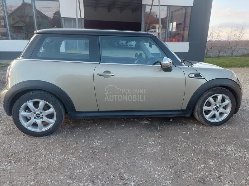 MINI Cooper 1.6
