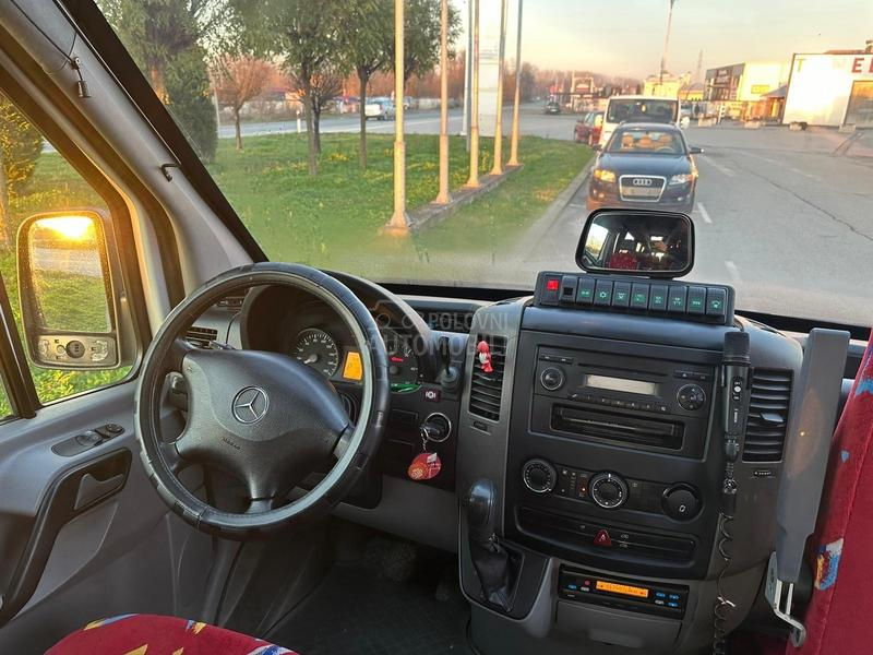 Mercedes Benz sprinter
