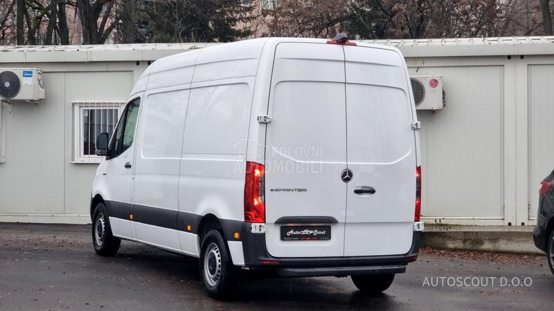 Mercedes Benz Sprinter eSprinter L2H2