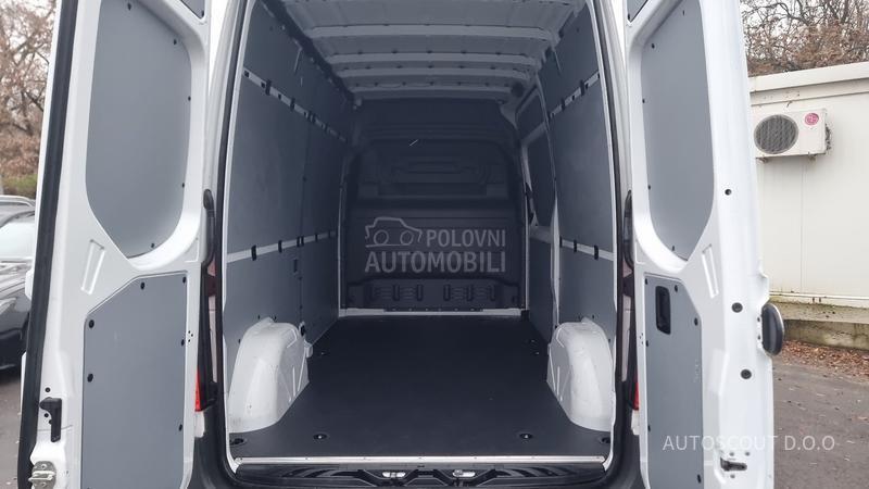 Mercedes Benz Sprinter eSprinter L2H2