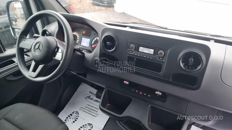 Mercedes Benz Sprinter eSprinter L2H2