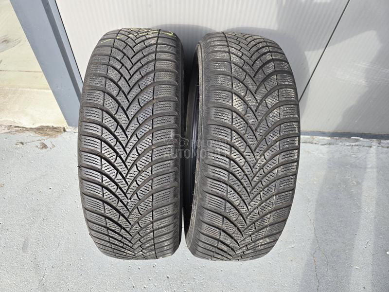 Semperit 215/55 R17 Zimska