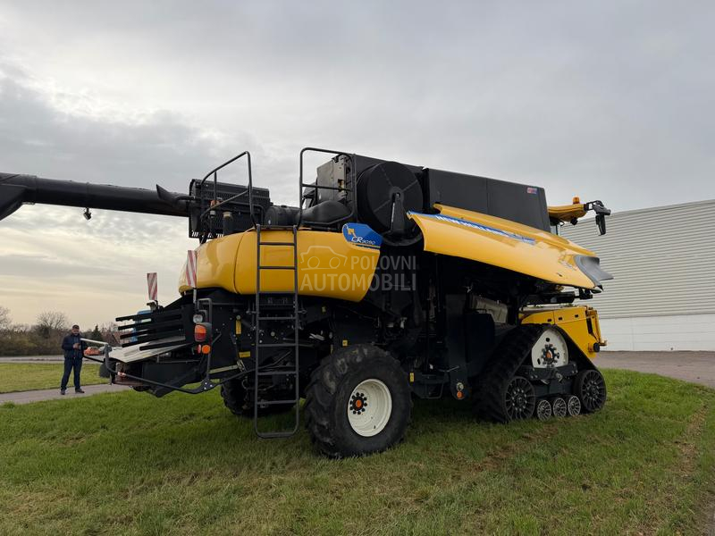 New Holland Cr 9090