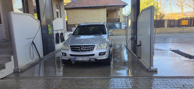 Mercedes Benz ML 320 