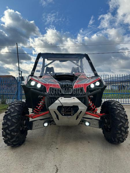 Can-Am Maverick 1000R DPS