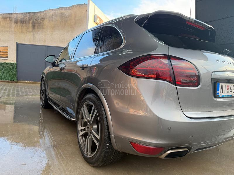 Porsche Cayenne 