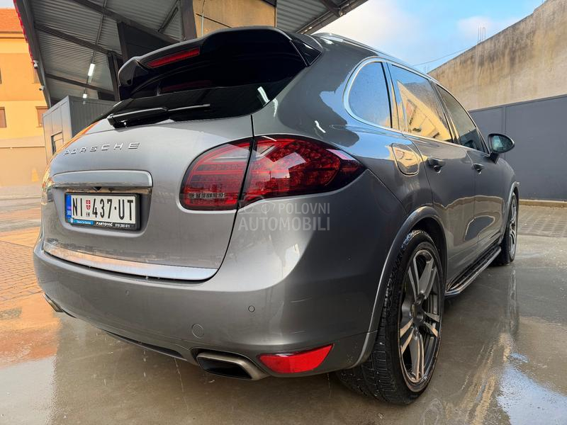 Porsche Cayenne 