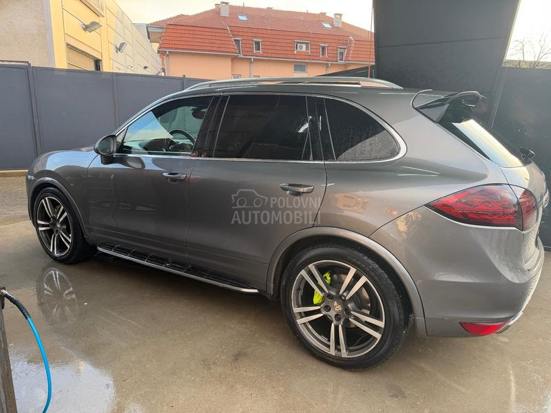 Porsche Cayenne 