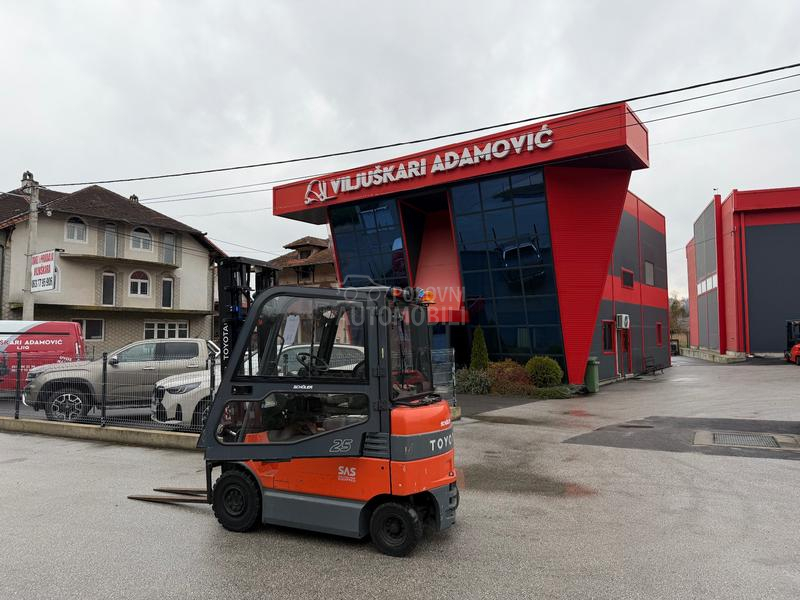 Toyota 2,5 tona