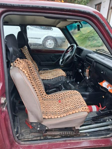 Lada Niva 