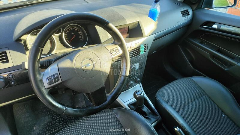 Opel Astra H 1.7Cdti