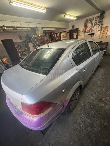Opel Astra H 