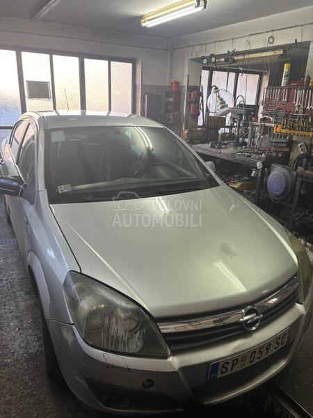 Opel Astra H 