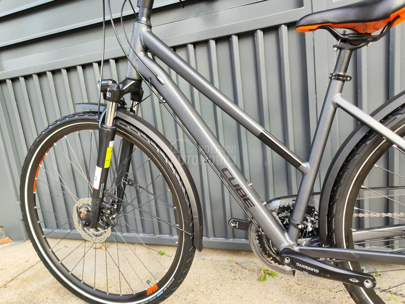 Cube Touring 3x10 full Deore