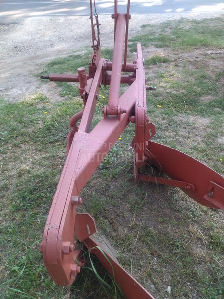 IMT 755 niški klirens