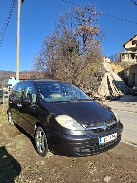 Citroen C8 