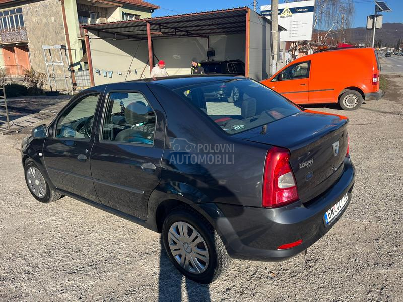 Dacia Logan 