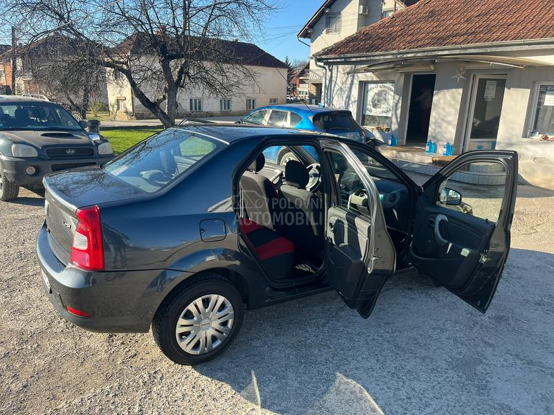 Dacia Logan 