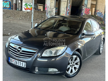 Opel Insignia 2.0 cdti MATIK NAV