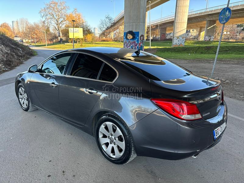 Opel Insignia 2.0 cdti MATIK NAV