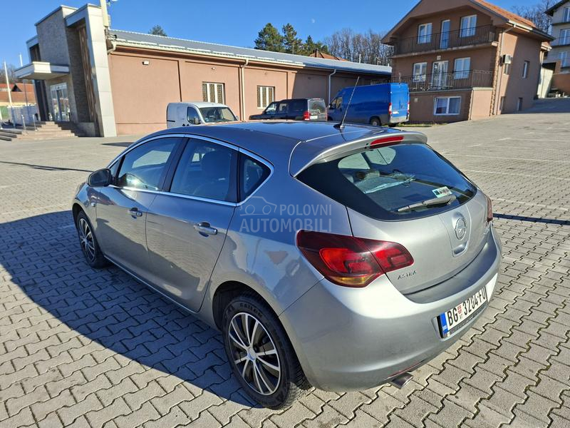 Opel Astra J 1.4 Turbo