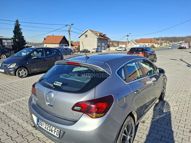 Opel Astra J 1.4 Turbo