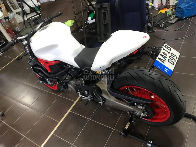 Ducati Moster 821