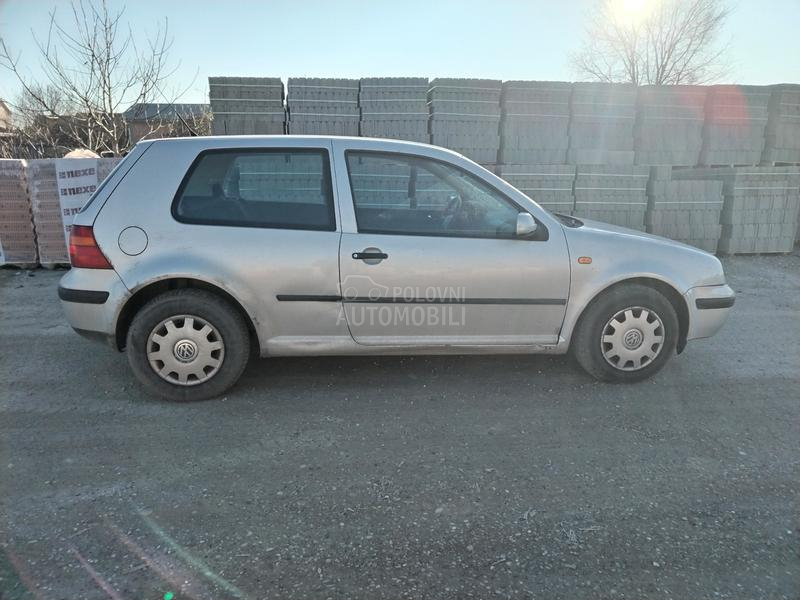 Volkswagen Golf 4 1.4 16v
