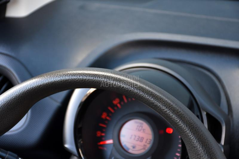 Toyota Aygo 1.0 VVTI / N0VA / CH