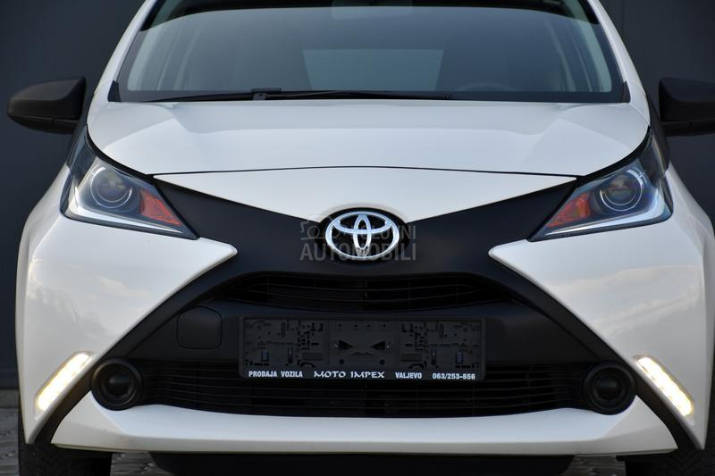 Toyota Aygo 1.0 VVTI / N0VA / CH