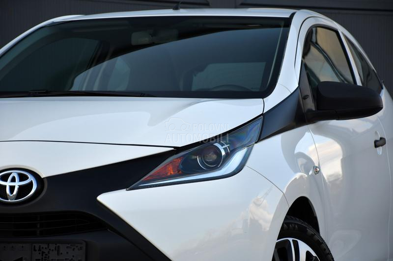 Toyota Aygo 1.0 VVTI / N0VA / CH