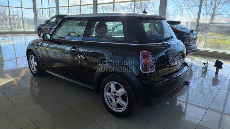 MINI One 