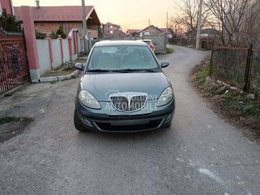 Lancia Ypsilon 