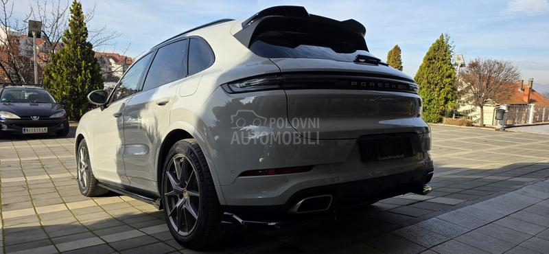 Porsche Cayenne hybrid