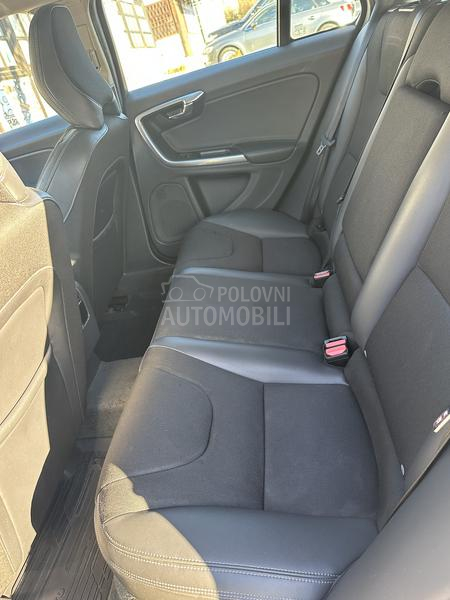 Volvo V60 2.0 D2 EXCLUSIVE