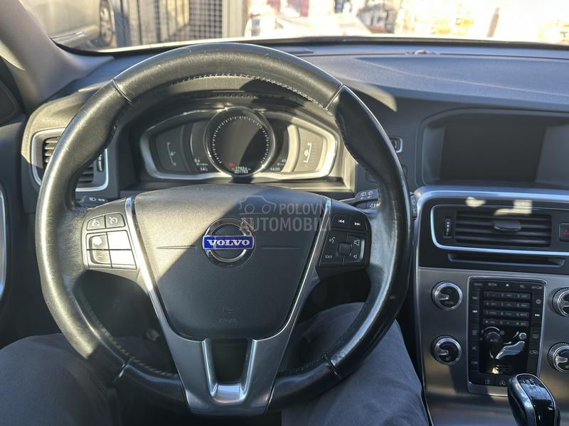 Volvo V60 2.0 D2 EXCLUSIVE