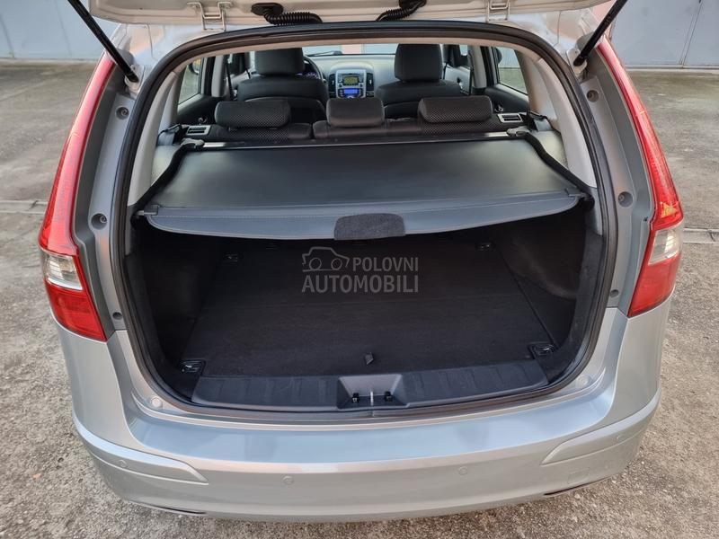 Hyundai i30 1.6CRDI PERFFEKTAN