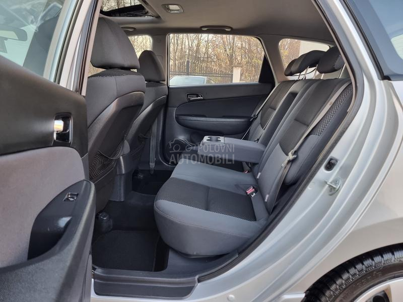 Hyundai i30 1.6CRDI PERFFEKTAN