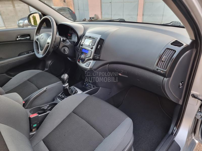 Hyundai i30 1.6CRDI PERFFEKTAN