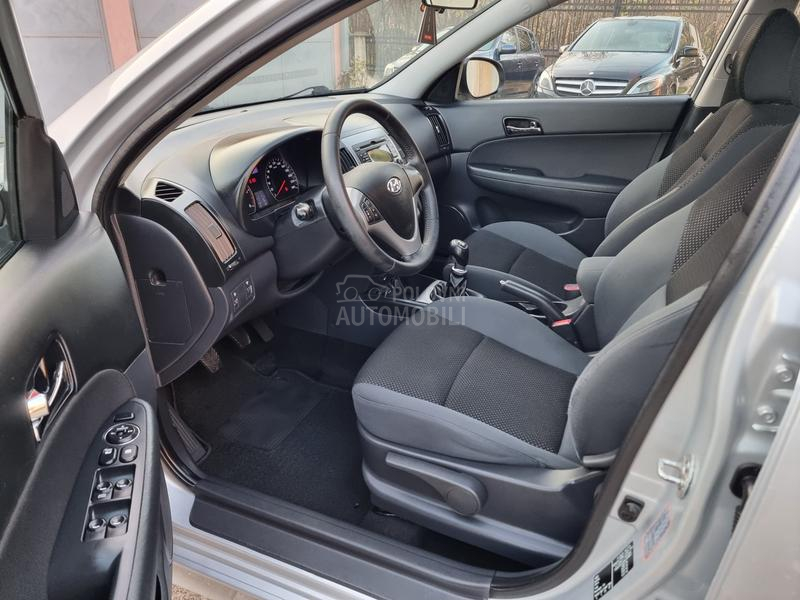Hyundai i30 1.6CRDI PERFFEKTAN
