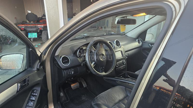 Mercedes Benz ML 320 