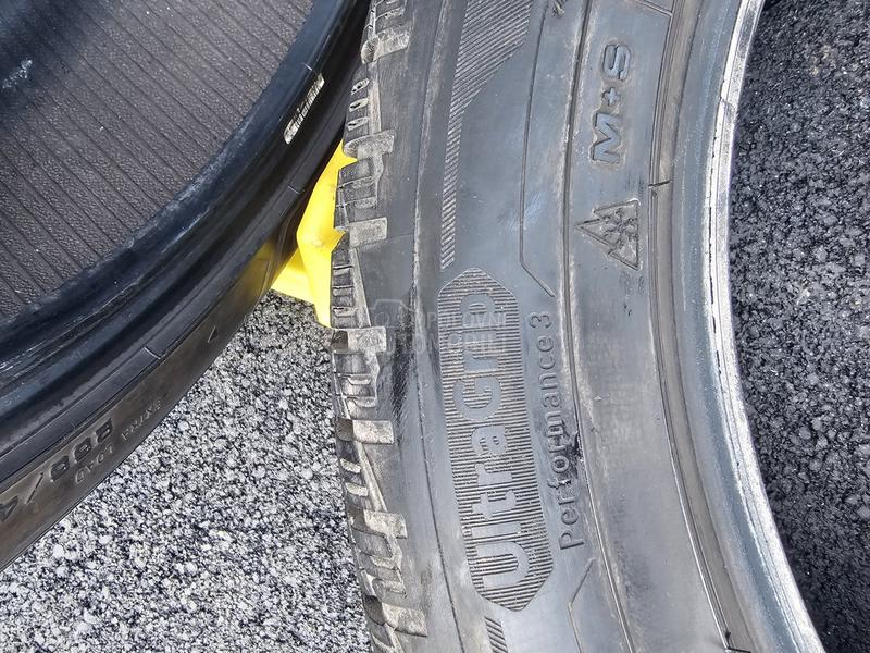 Goodyear 255/45 R18 Zimska