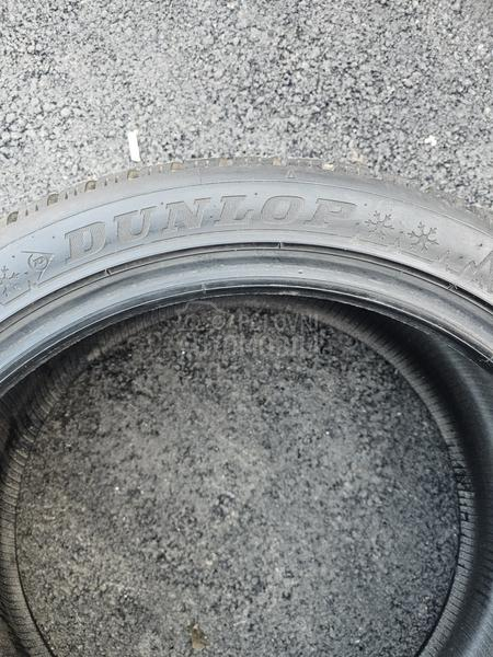 Dunlop 245/40 R19 Zimska