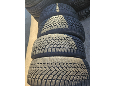 Bridgestone 215/55 R17 Zimska