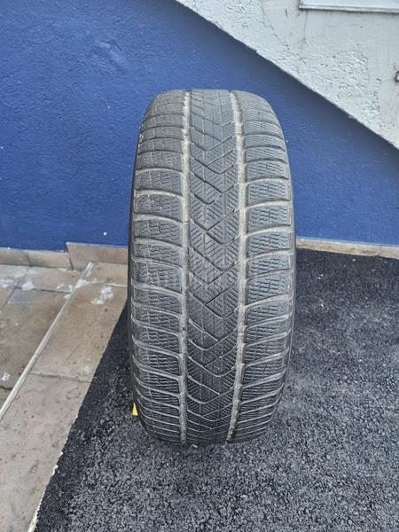 Pirelli 235/55 R18 Zimska