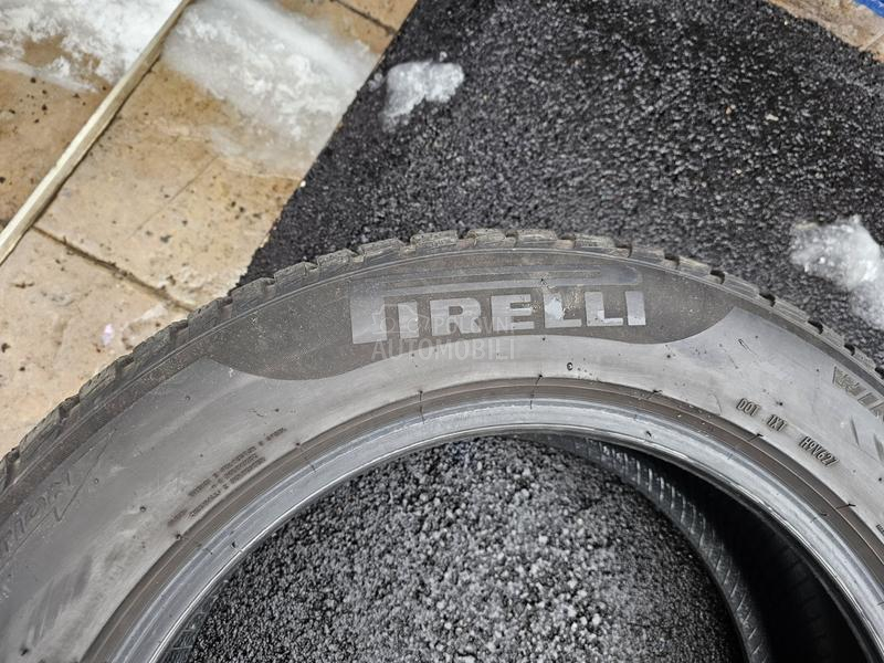 Pirelli 235/55 R18 Zimska