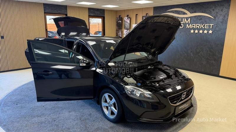 Volvo V40 //1.6 D2//FUL/NOV