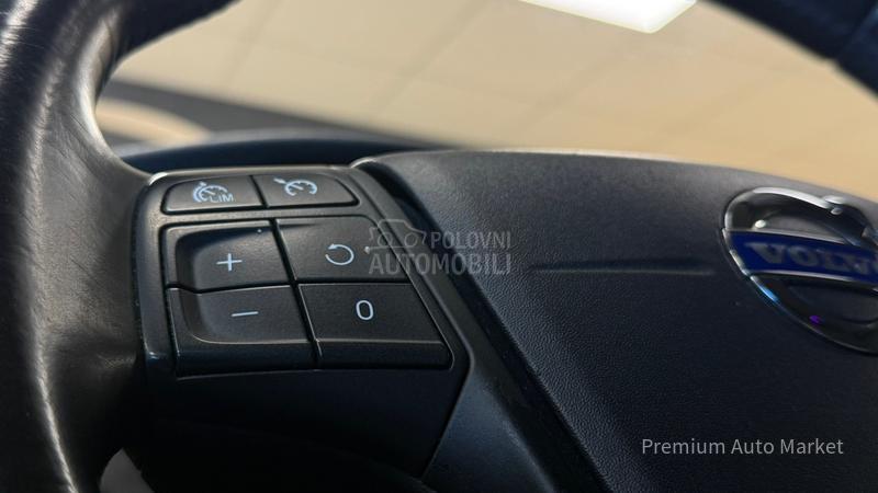 Volvo V40 //1.6 D2//FUL/NOV